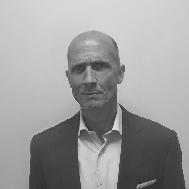 LARS GJØDSBØL